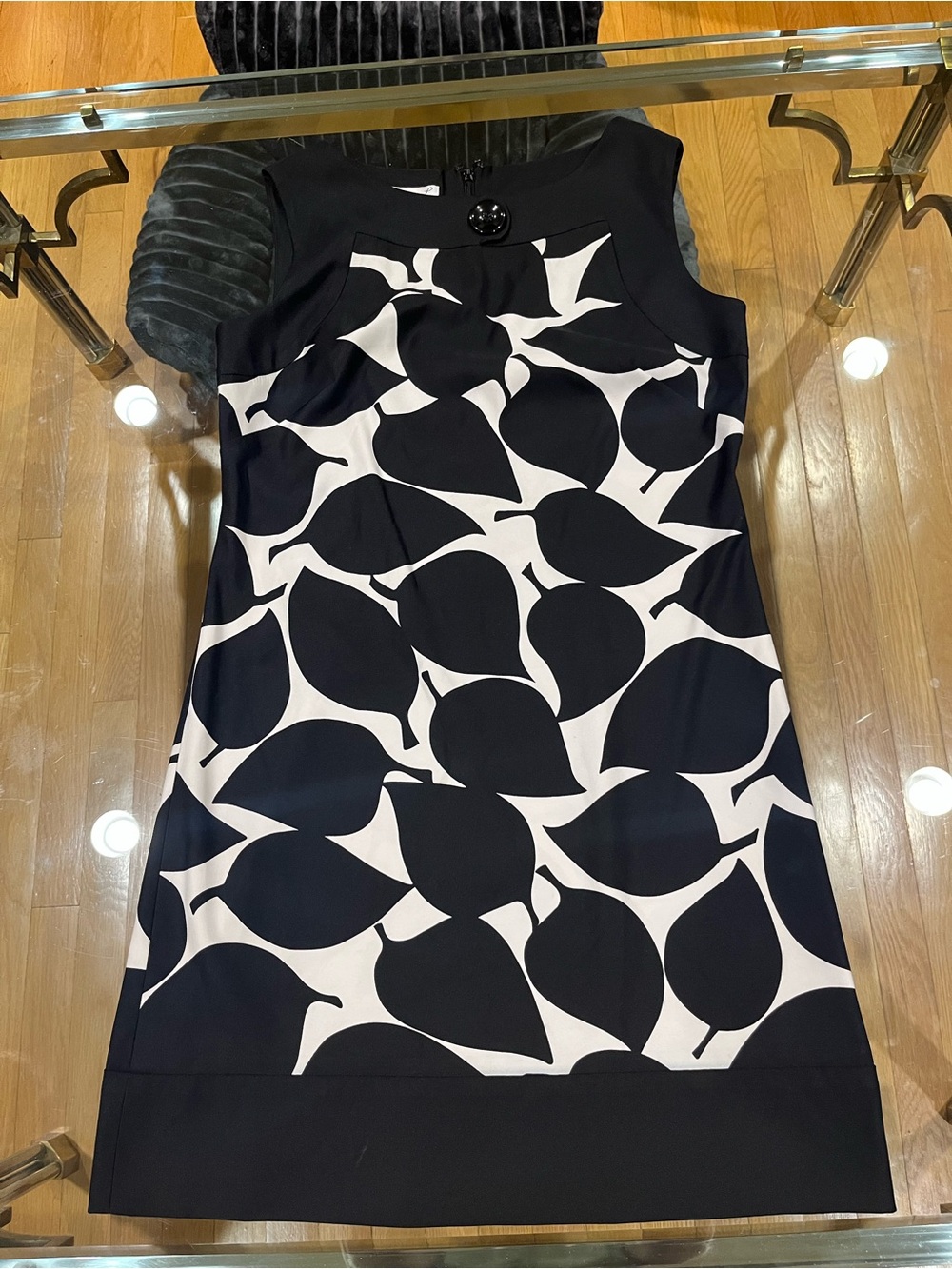 Maggy London Black and White Leaf-Pattern Sheath Dress